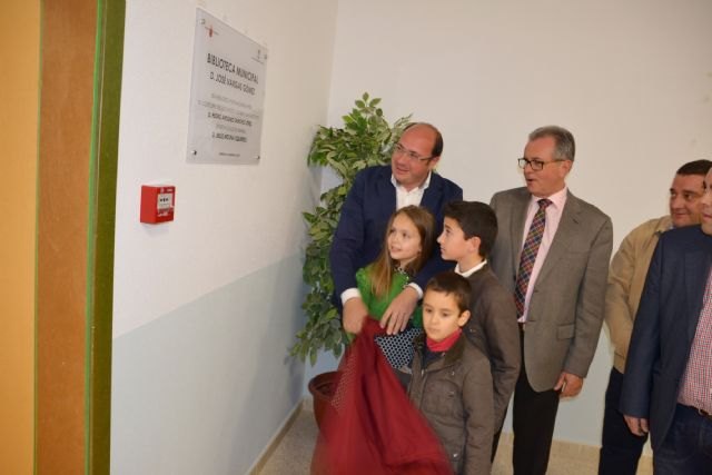 Pedro Antonio Sánchez destaca en la inauguración de la Biblioteca de Abarán que 'la cultura cercana es la cultura viva'