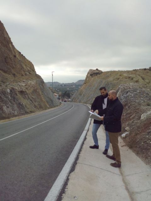 Fomento saca a licitación las obras de mejora de la protección de la carretera que conecta Abarán y Blanca