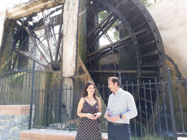 La consejera de Turismo y Cultura vista las norias de Abarán