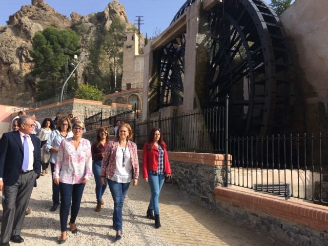 La Noria Grande de Abarán vuelve a funcionar tras su completa restauración