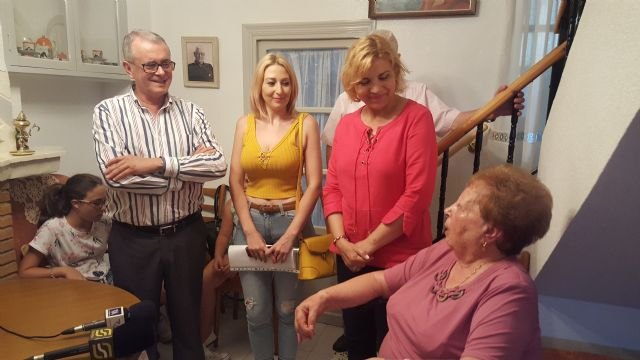 La Comunidad destina 781.000 euros para ayuda a domicilio de 43 personas mayores en Abarán