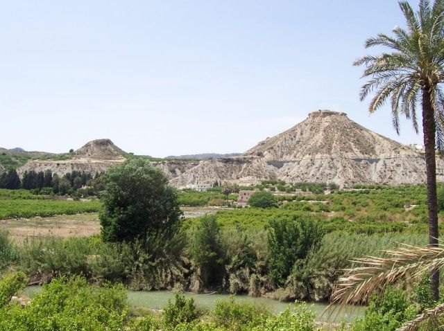 El único granero fortificado andalusí de España entra en la lista roja